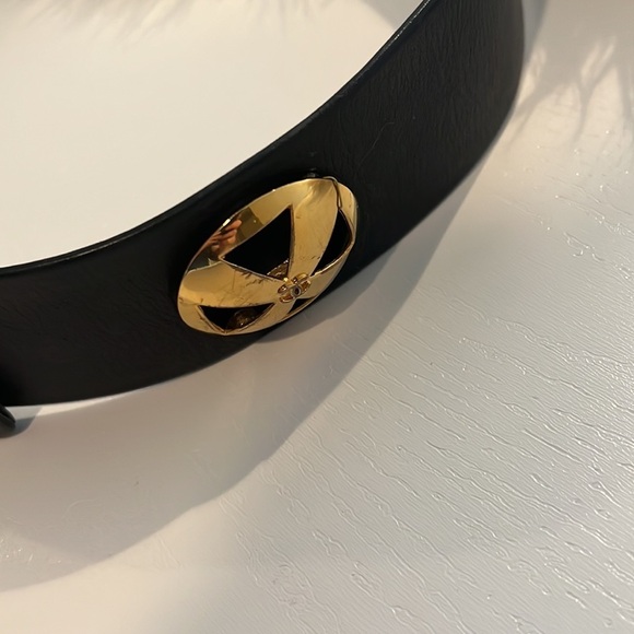 CHANEL Vintage Fall 1993 Wide CC Leather Charm Waist Belt Size 85|34​​ - Picture 3 of 9